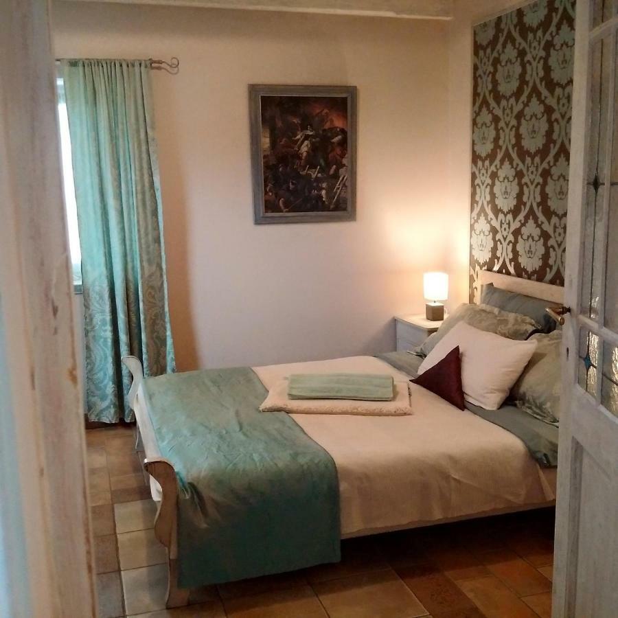 Bastya Apartman เอ็กเกอร์ ภายนอก รูปภาพ